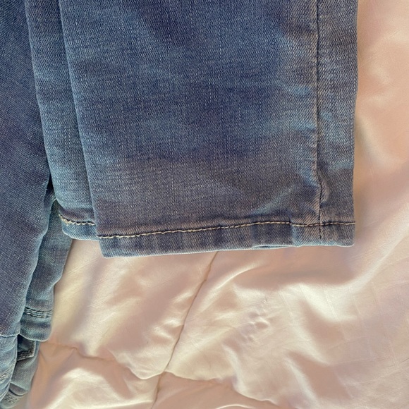 light wash skinny jeans - Picture 1 of 4